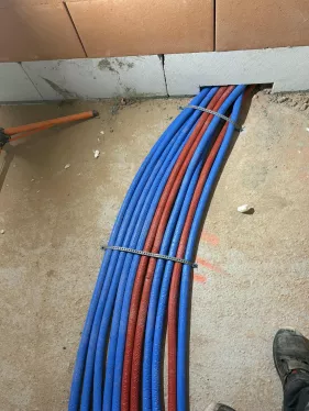 installatie Alpex leidingen door Jeffrey Soenens te Ronse 