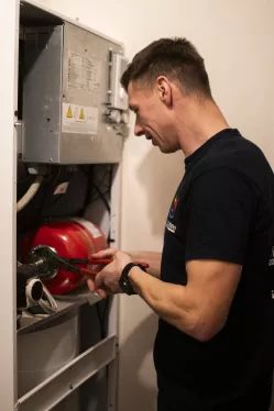 Jeffrey Soenens aan het werk te zwevezele