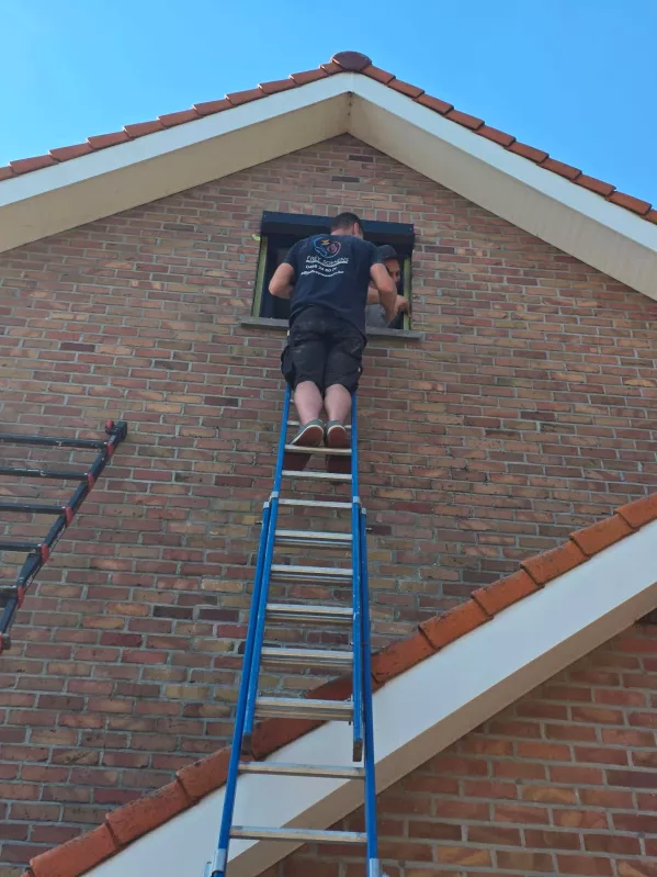 Jeffrey Soenens installeert rollluik