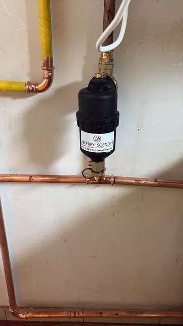 Jeffrey Soenens vuilfilter CVketel installatie