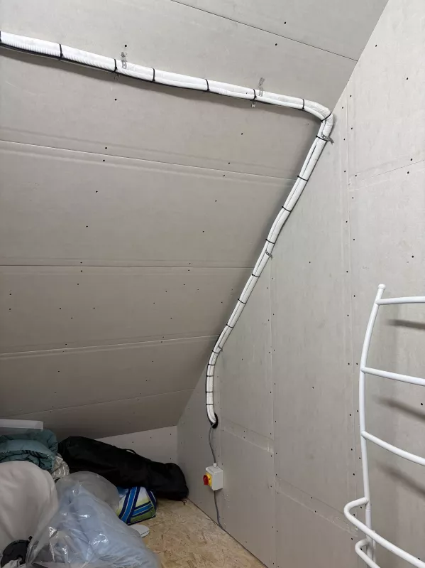 Leidning installatie airco te Schuiferskapelle Jeffrey Soenens
