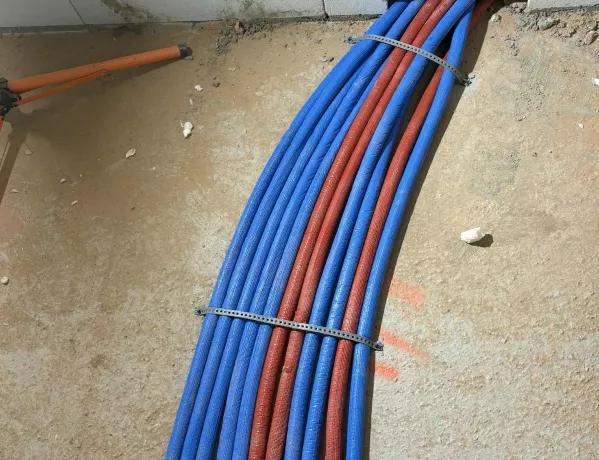 installatie Alpex leidingen door Jeffrey Soenens te Ronse 
